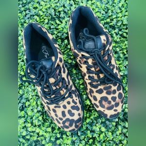 Cheetah Fast Sneakers NIB